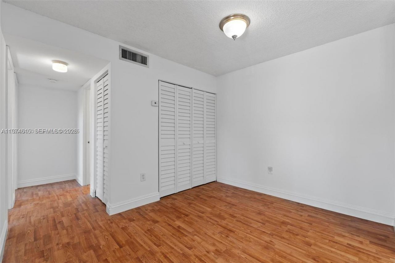 15600 SW 80th St , Unit L-203, Miami, FL 33193 Photo
