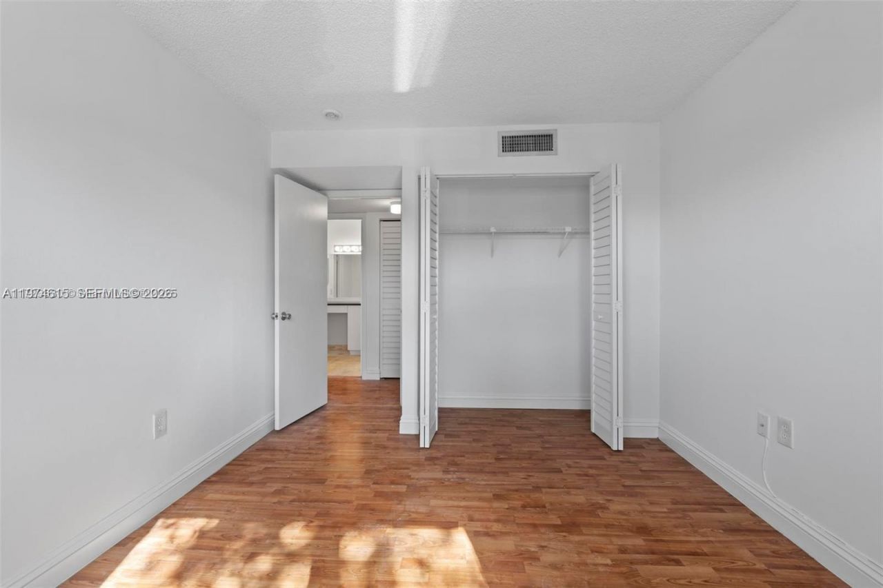 15600 SW 80th St , Unit L-203, Miami, FL 33193 Photo