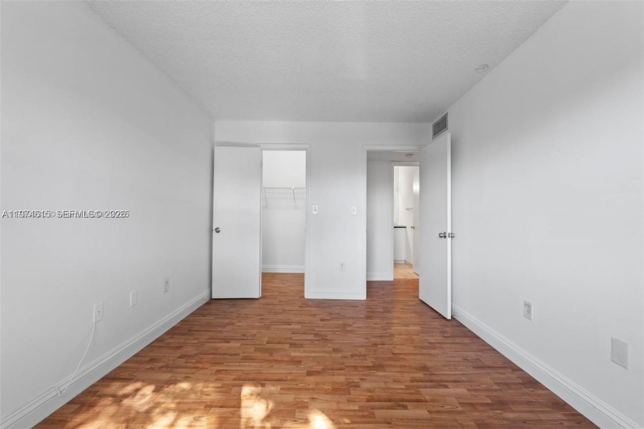 15600 SW 80th St , Unit L-203, Miami, FL 33193 Photo