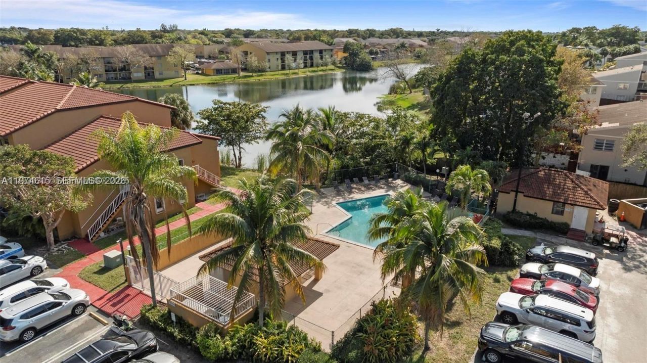 15600 SW 80th St , Unit L-203, Miami, FL 33193 Photo