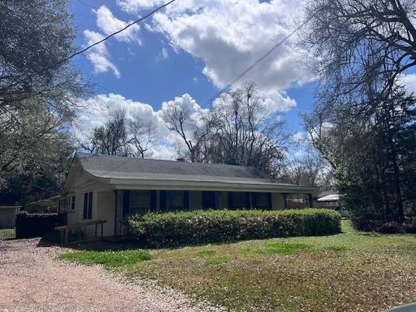 5301 HORSESHOE Drive, Alexandria, LA 71302