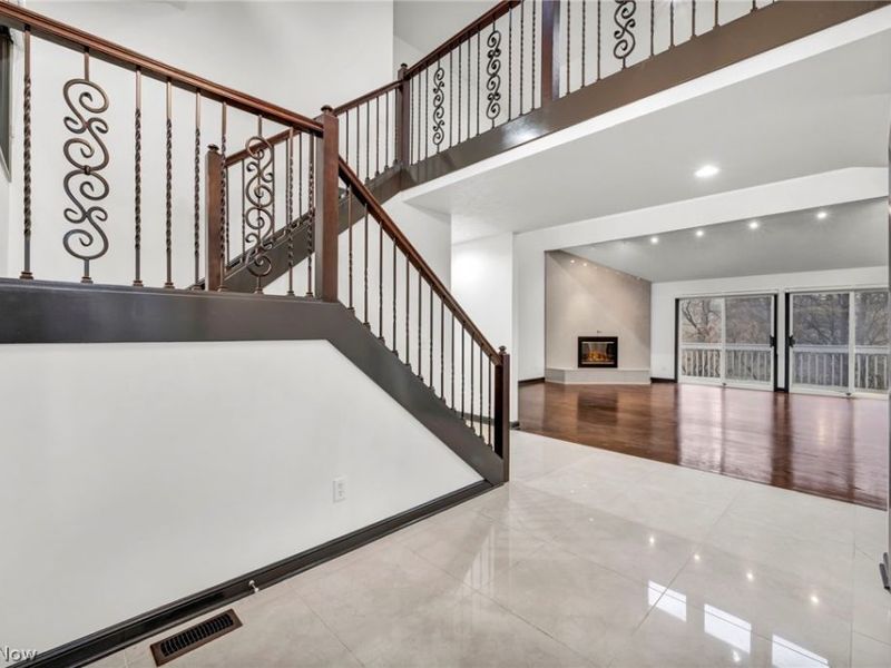 2 Salem Court, Beachwood, OH 44122 Photo 2