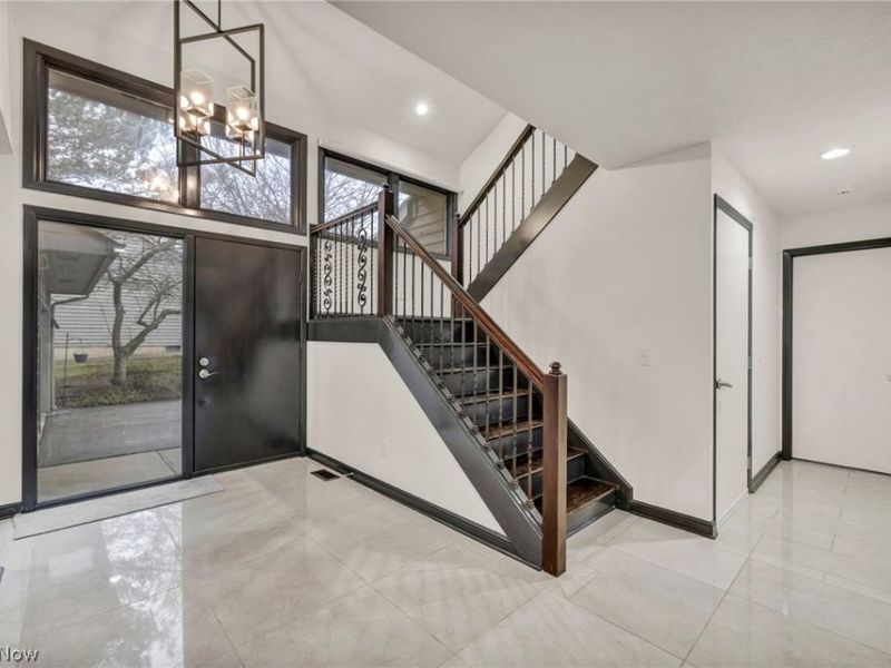 2 Salem Court, Beachwood, OH 44122 Photo 3