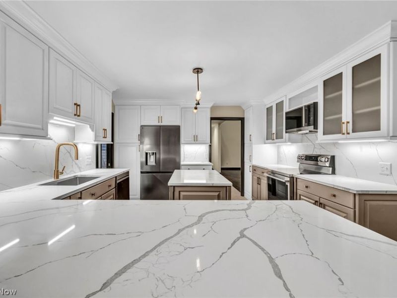 2 Salem Court, Beachwood, OH 44122 Photo 7