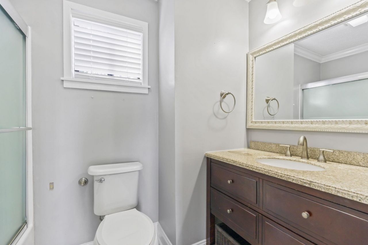 1025 Plantation Dr. W Photo 20