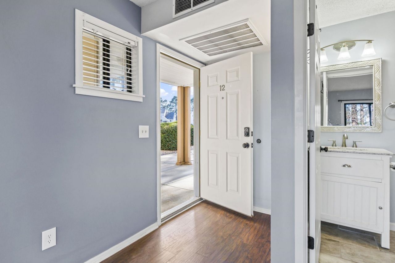 1025 Plantation Dr. W Photo 25