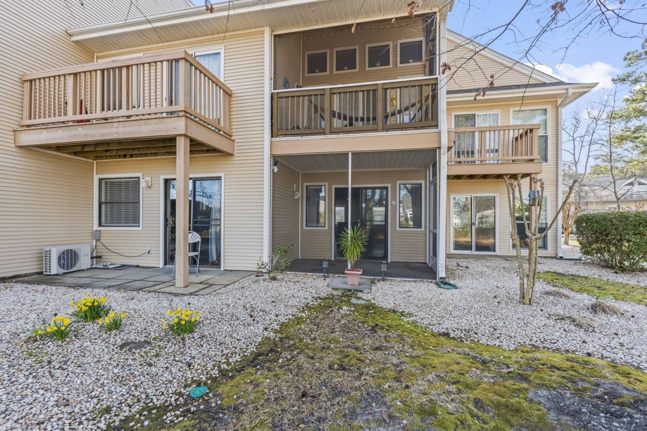 1025 Plantation Dr. W Photo 31