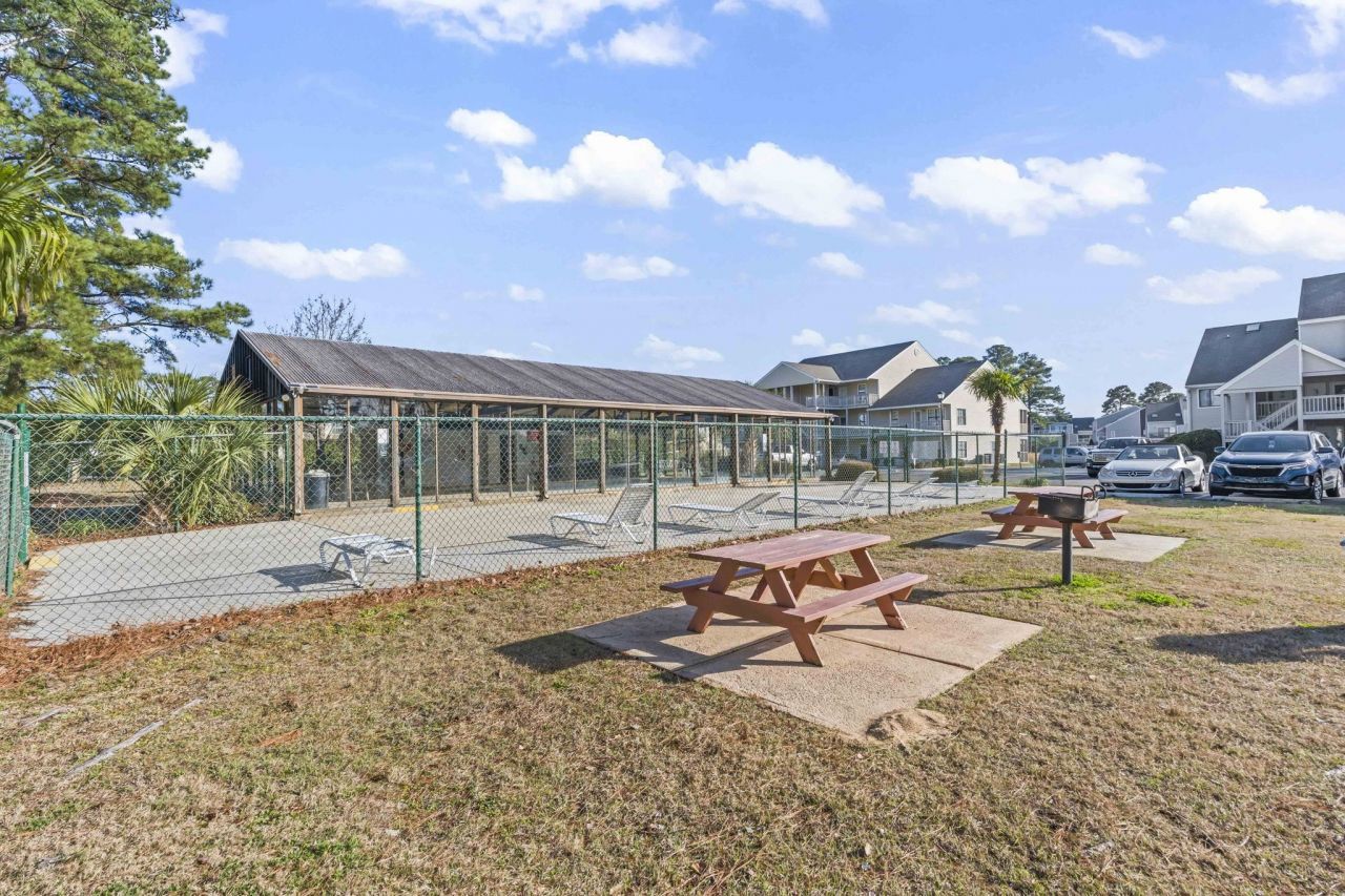 1025 Plantation Dr. W Photo 40