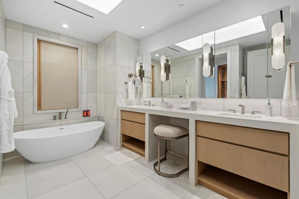 10160 Autumn Mist Lane, Unit 402, Orlando, FL 32836 Photo