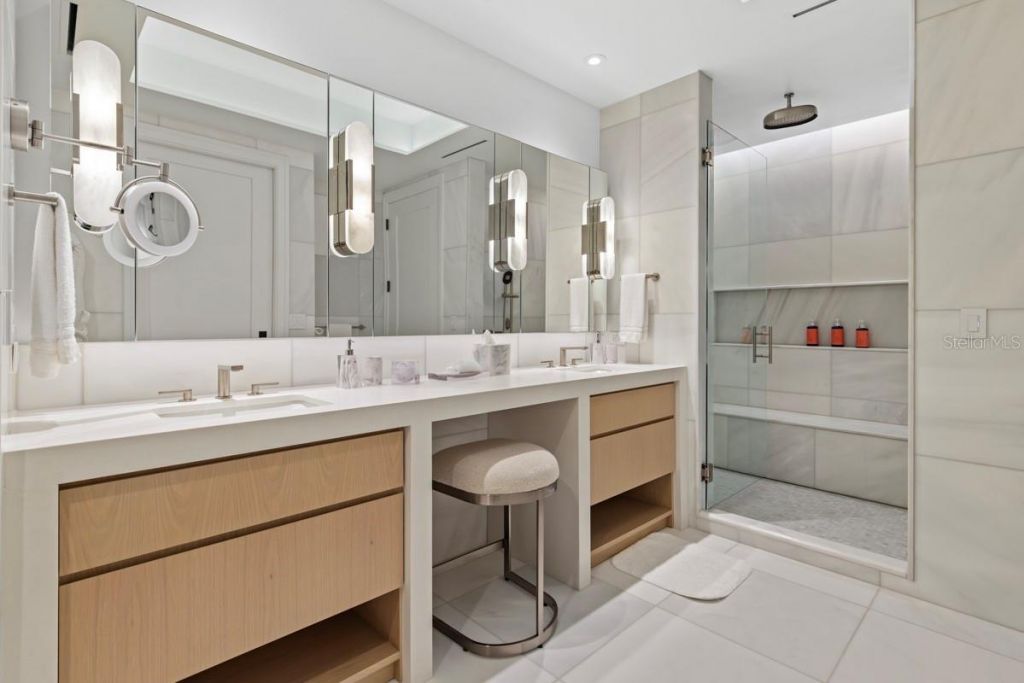 10160 Autumn Mist Lane, Unit 402, Orlando, FL 32836 Photo