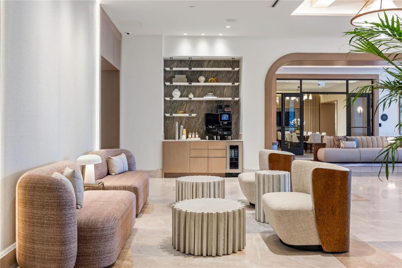 10160 Autumn Mist Lane, Unit 402, Orlando, FL 32836 Photo