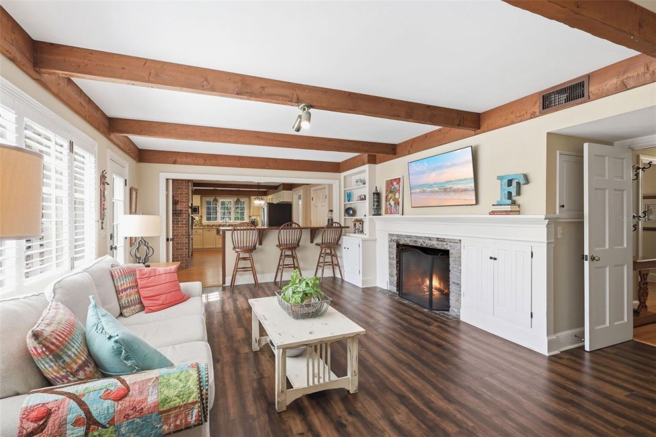 911 Pine Tree Terrace, Deland, FL 32724 Photo