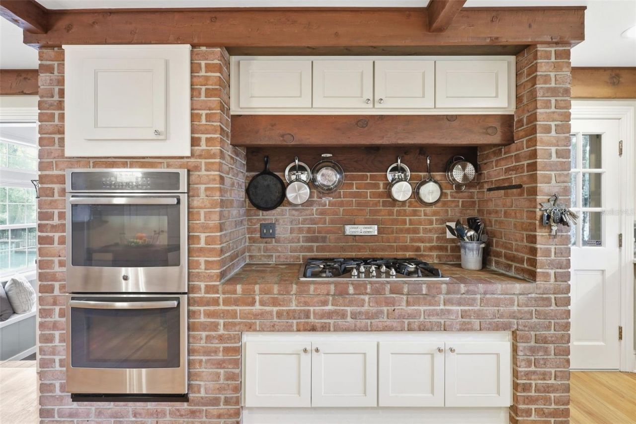 911 Pine Tree Terrace, Deland, FL 32724 Photo