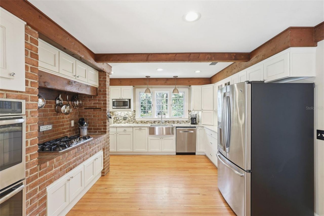 911 Pine Tree Terrace, Deland, FL 32724 Photo