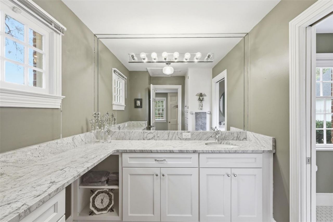 911 Pine Tree Terrace, Deland, FL 32724 Photo