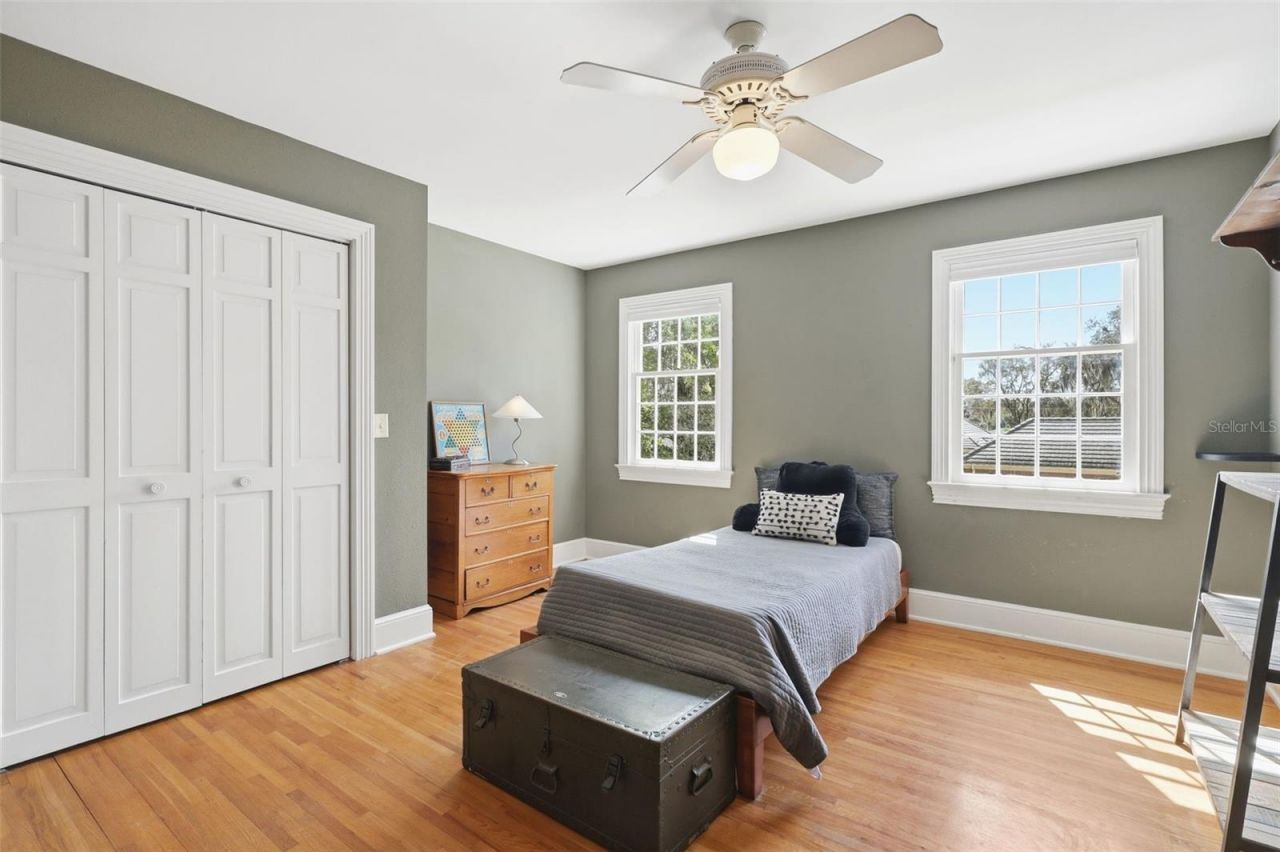 911 Pine Tree Terrace, Deland, FL 32724 Photo