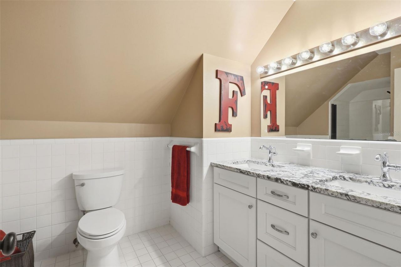 911 Pine Tree Terrace, Deland, FL 32724 Photo