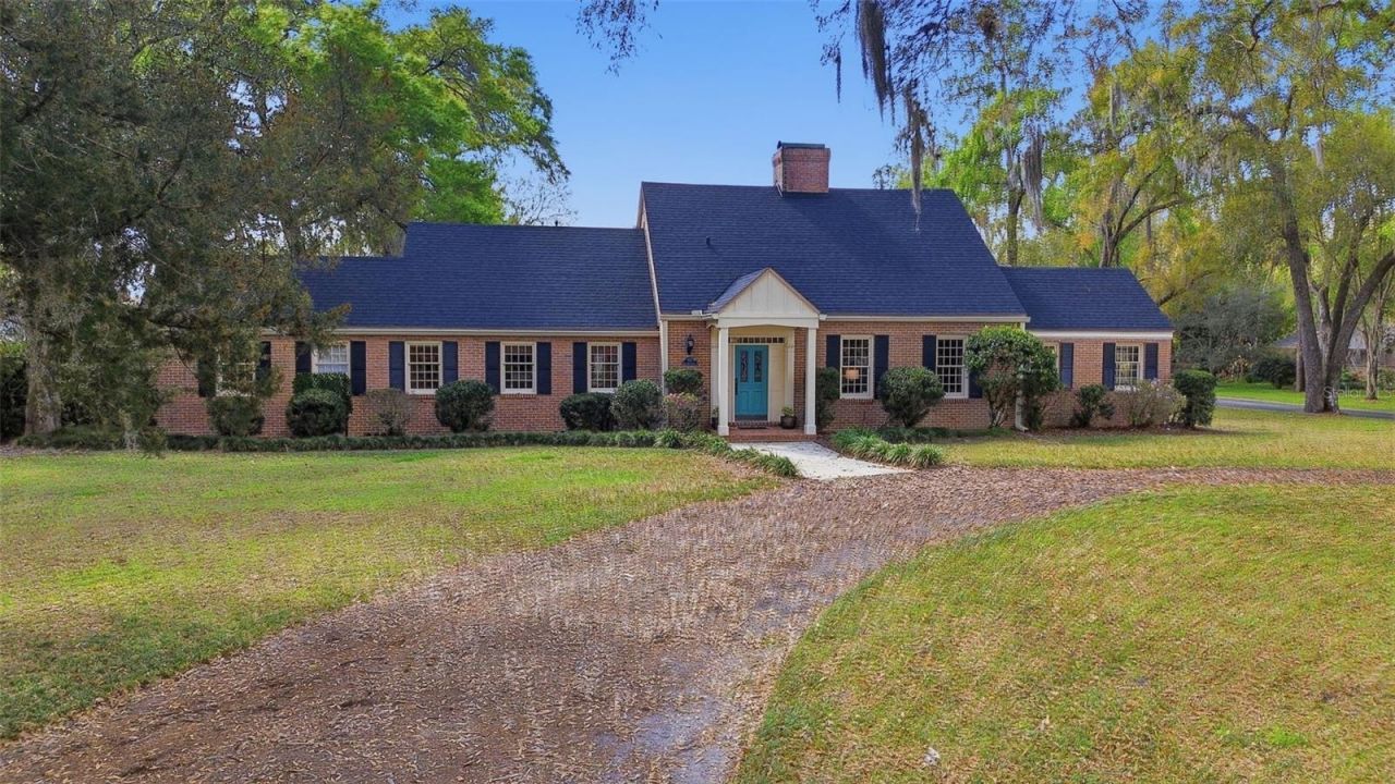 911 Pine Tree Terrace, Deland, FL 32724 Photo