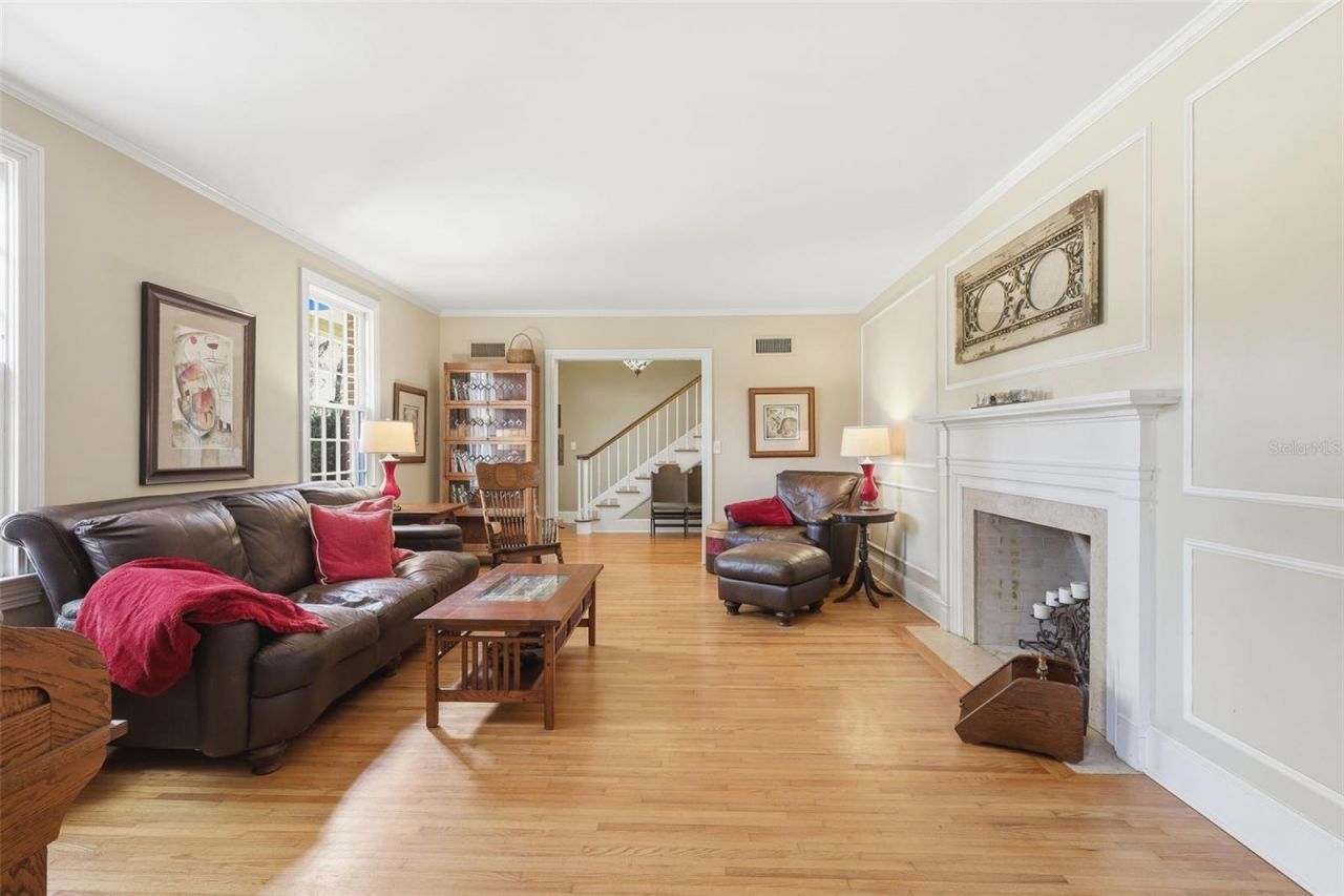 911 Pine Tree Terrace, Deland, FL 32724 Photo