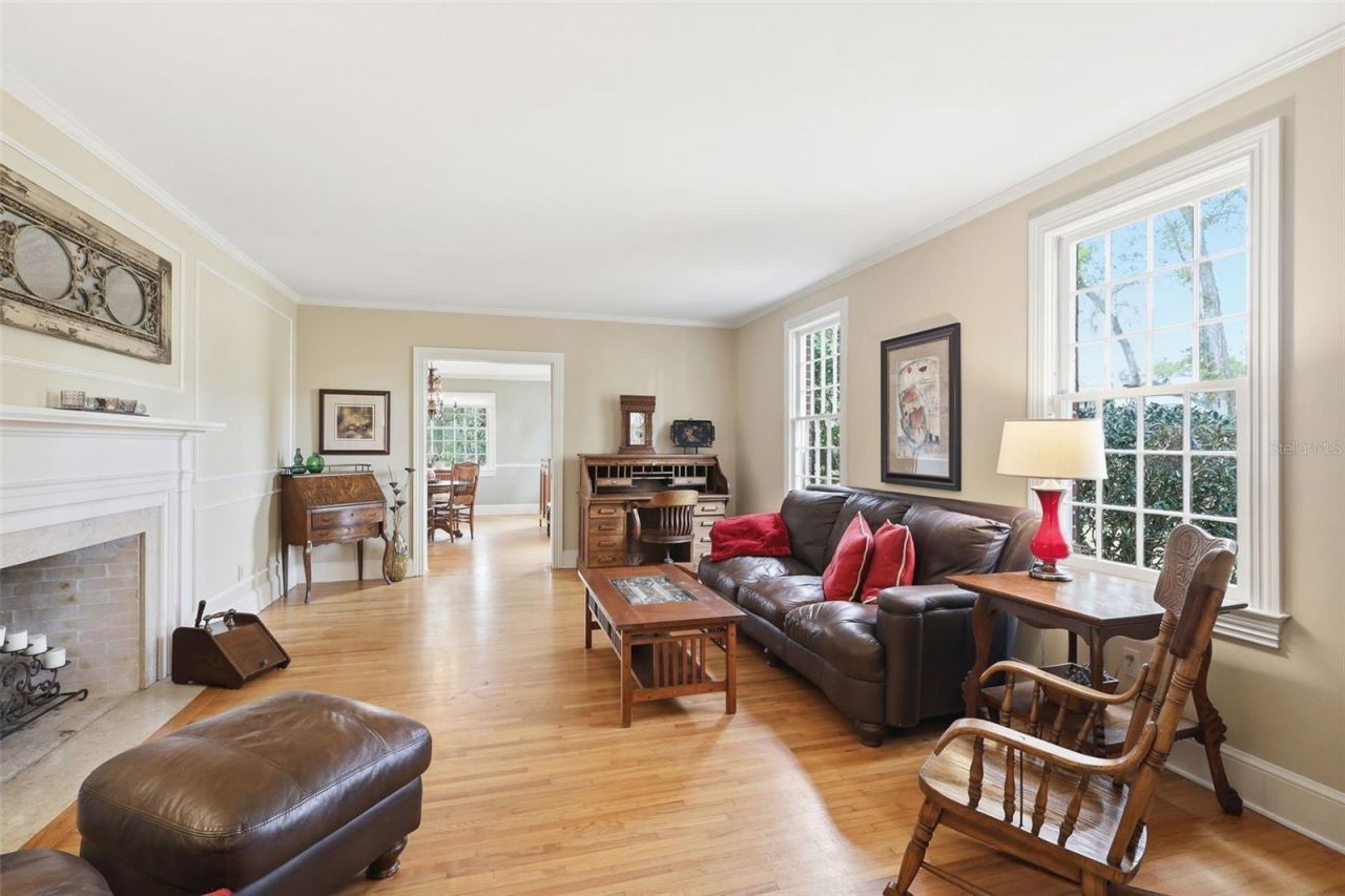 911 Pine Tree Terrace, Deland, FL 32724 Photo