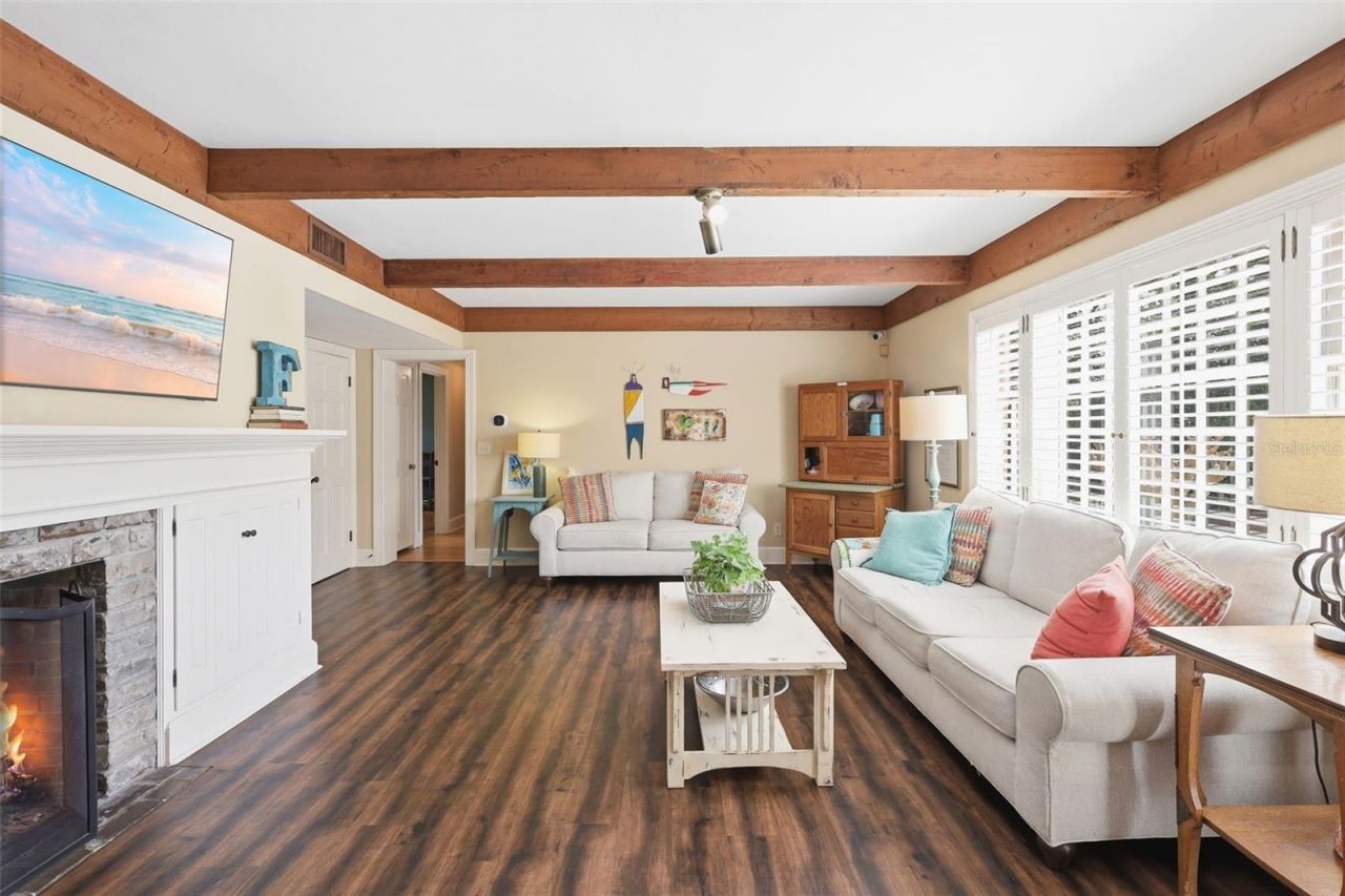 911 Pine Tree Terrace, Deland, FL 32724 Photo