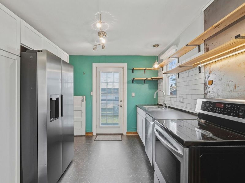 570 Wiltshire Road, Columbus, OH 43204 Photo 11