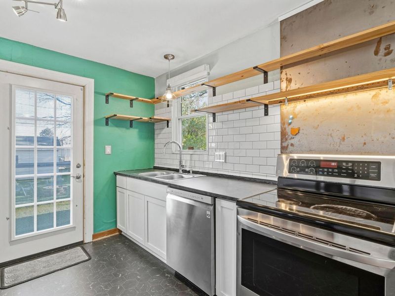 570 Wiltshire Road, Columbus, OH 43204 Photo 12