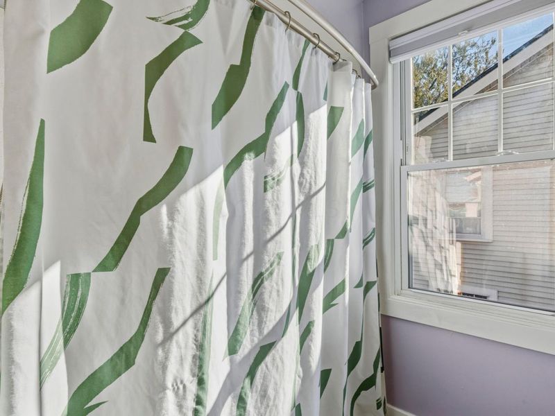 570 Wiltshire Road, Columbus, OH 43204 Photo 27