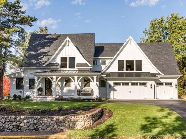 105 Walker Avenue N, Wayzata, MN 55391