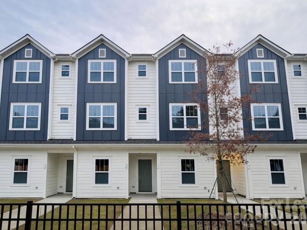 3930 Winterfield Place, Charlotte, NC 28205