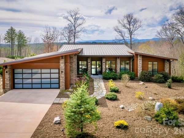 1416 High Valley Way, Lenoir, NC 28645