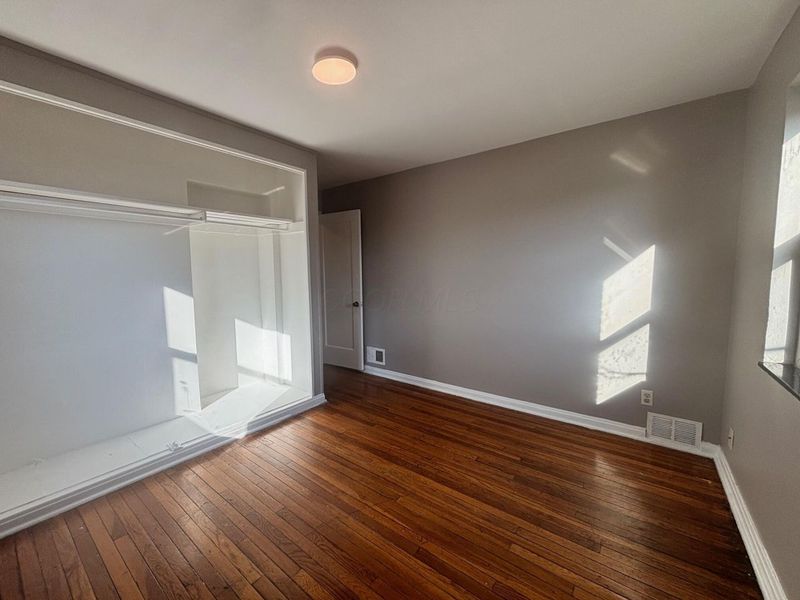 34 N Hampton Road , Columbus, OH 43213 Photo 10