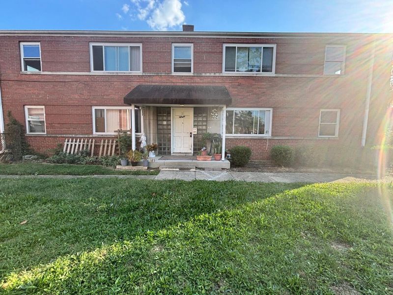 34 N Hampton Road , Columbus, OH 43213 Photo 12