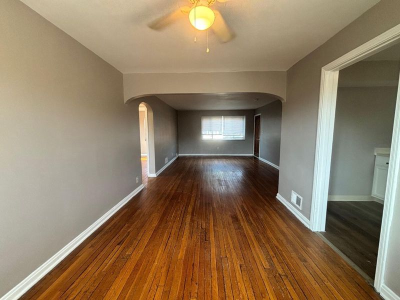 34 N Hampton Road , Columbus, OH 43213 Photo 6