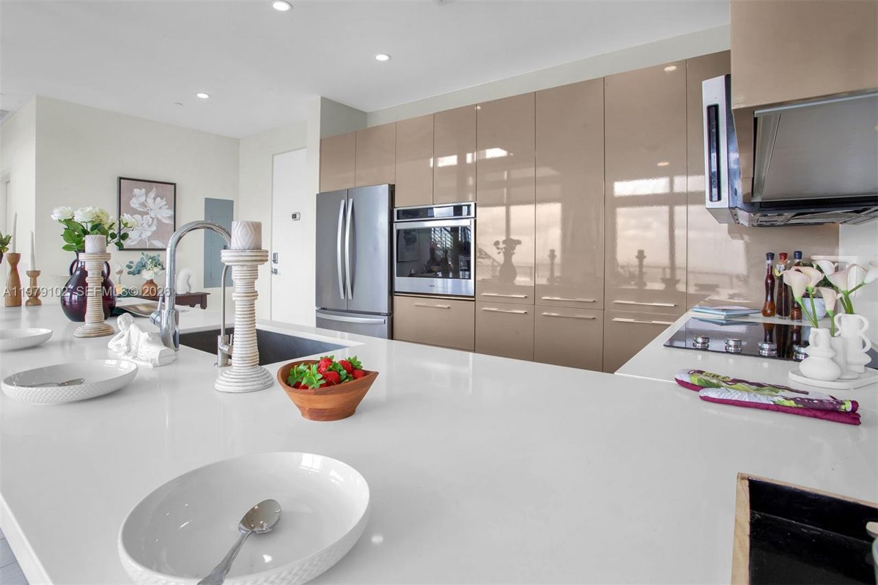 2000 Metropica Way , Unit PH02, Sunrise, FL 33323 Photo