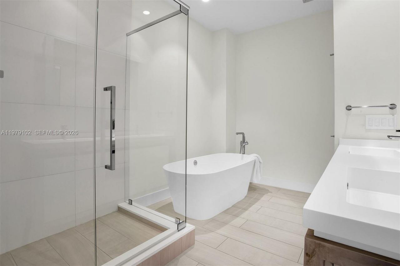 2000 Metropica Way , Unit PH02, Sunrise, FL 33323 Photo