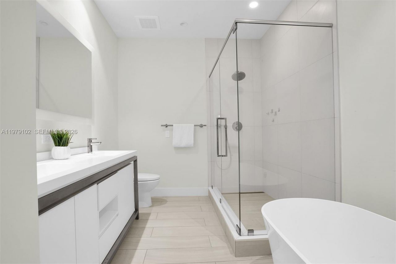 2000 Metropica Way , Unit PH02, Sunrise, FL 33323 Photo