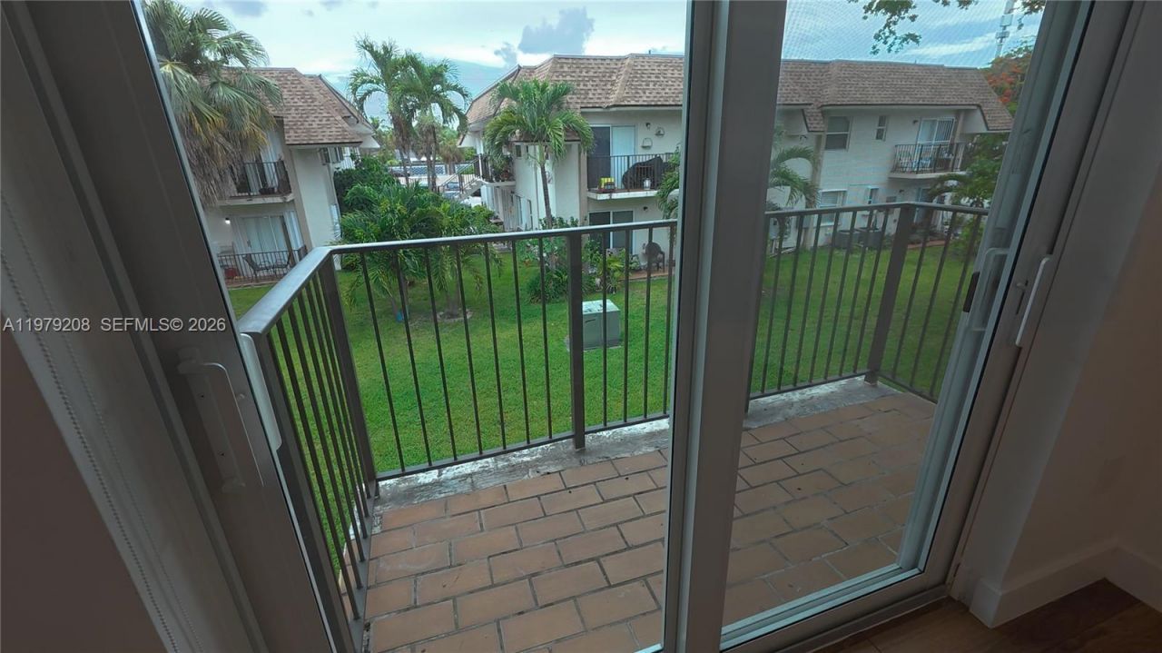 7121 SW 129th Ave, Unit 8, Miami, FL 33183 Photo