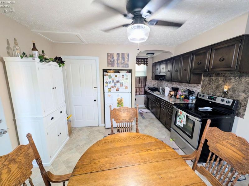 1016 HAYES Avenue, Sandusky, OH 44870 Photo 5