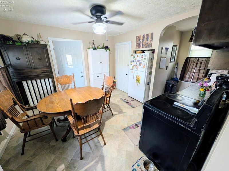 1016 HAYES Avenue, Sandusky, OH 44870 Photo 7