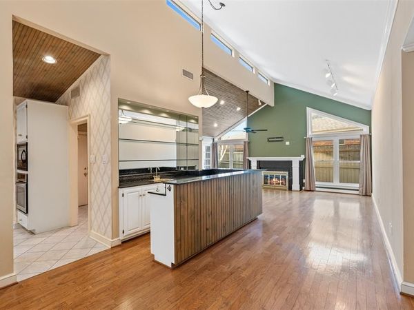 5821 Ridgerock Court, Fort Worth, TX 76132