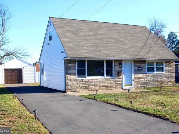 22 FARRELL AVENUE, TRENTON, NJ 08618