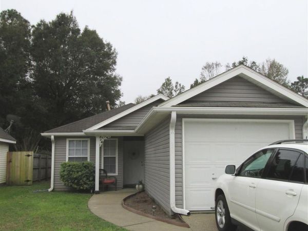 1649 Governors Dr, Pensacola, FL 32514