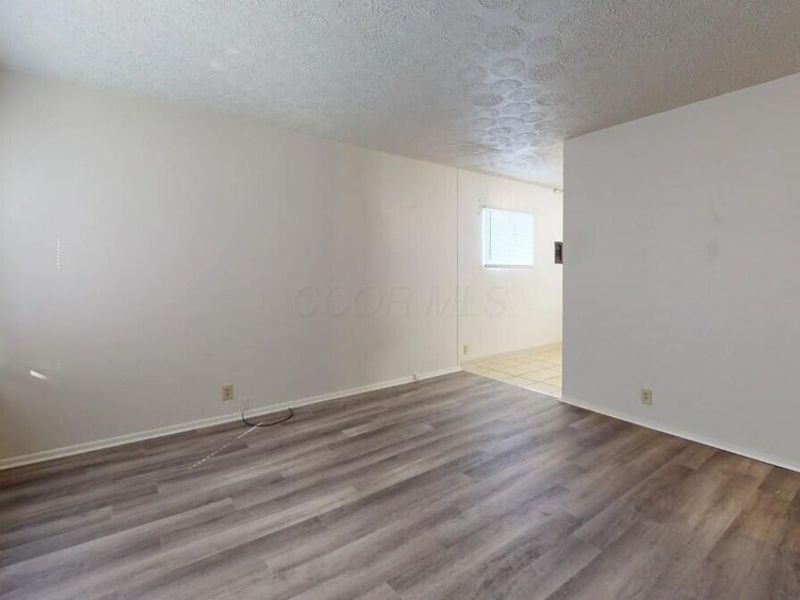 2102-2104 Avalon Place , Columbus, OH 43219 Photo 5