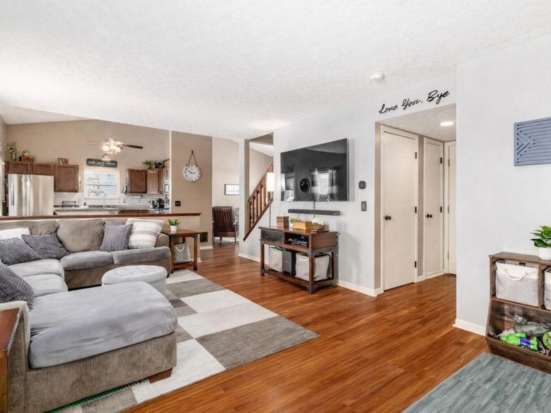 2102-2104 Avalon Place , Columbus, OH 43219 Photo 6