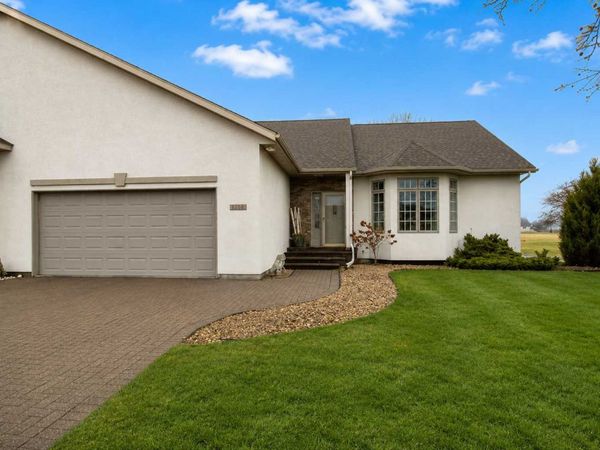 2142 Arlington Lane, North Mankato, MN 56003