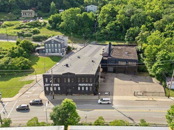 2488 River Rd, Cincinnati, OH 45204