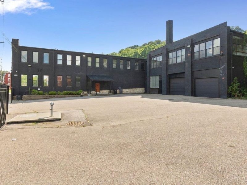 2488 River Rd, Cincinnati, OH 45204 Photo 3