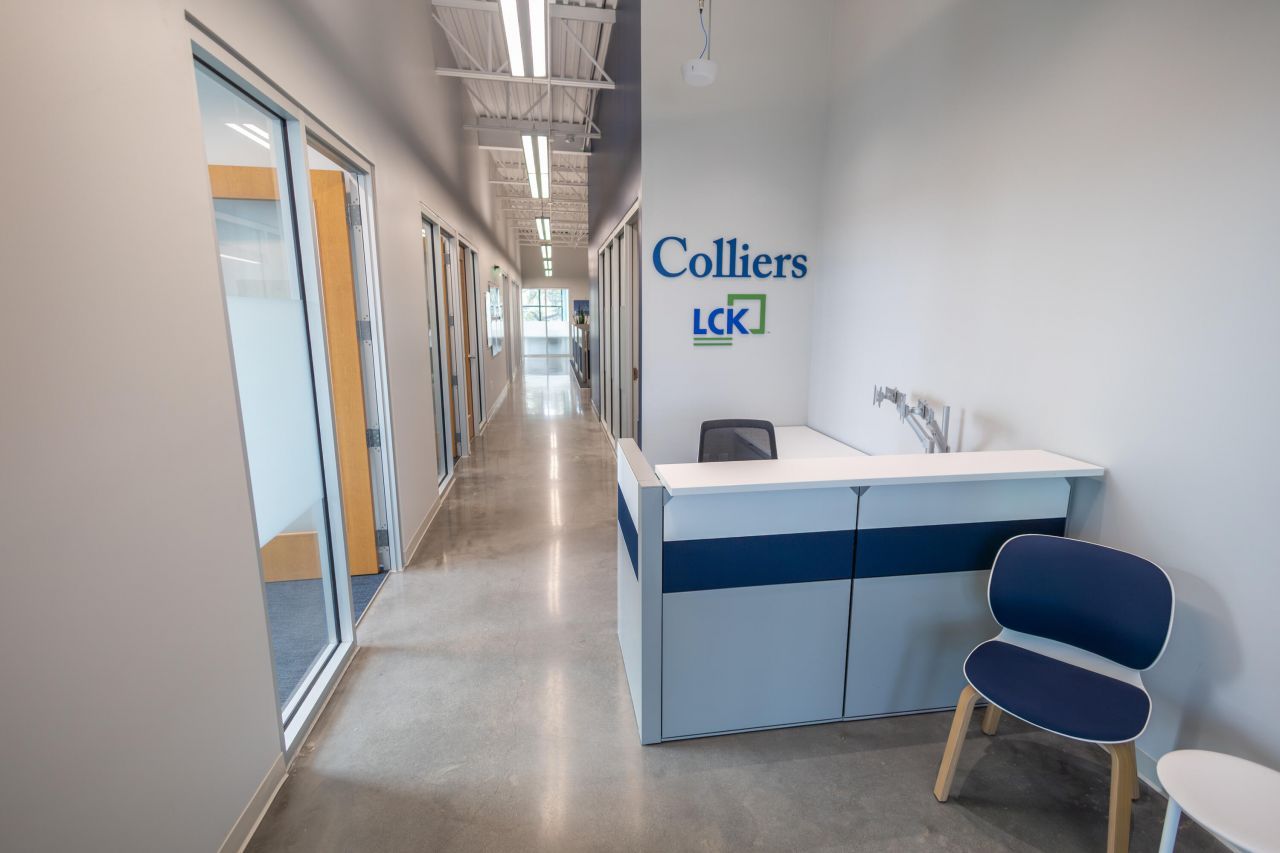 4289 Spruill Avenue Photo 6