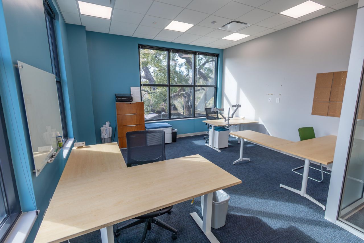 4289 Spruill Avenue Photo 9